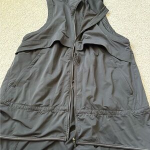 Lululemon Black Sleeveless Zip-Up Vest